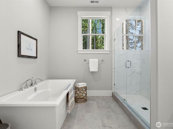 13978 Hidden Heights Lane NE, Bainbridge Island WA 98110