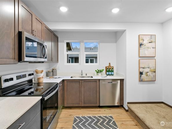1349 Nolta Loop NE, Bainbridge Island WA 98110