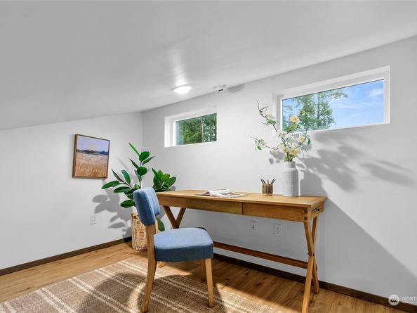 1349 Nolta Loop NE, Bainbridge Island WA 98110