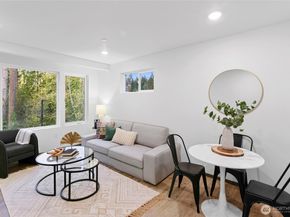 1349 Nolta Loop NE, Bainbridge Island WA 98110