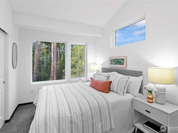 1349 Nolta Loop NE, Bainbridge Island WA 98110