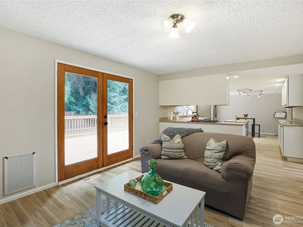 8200 NE View Ridge Lane, Poulsbo WA 98370