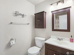 8200 NE View Ridge Lane, Poulsbo WA 98370
