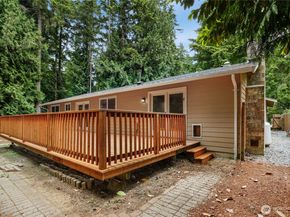 8200 NE View Ridge Lane, Poulsbo WA 98370