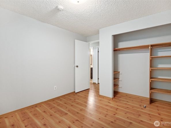 8200 NE View Ridge Lane, Poulsbo WA 98370