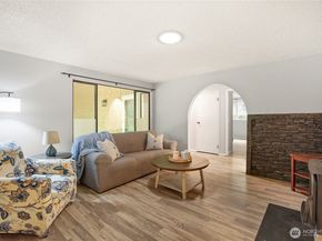 8200 NE View Ridge Lane, Poulsbo WA 98370