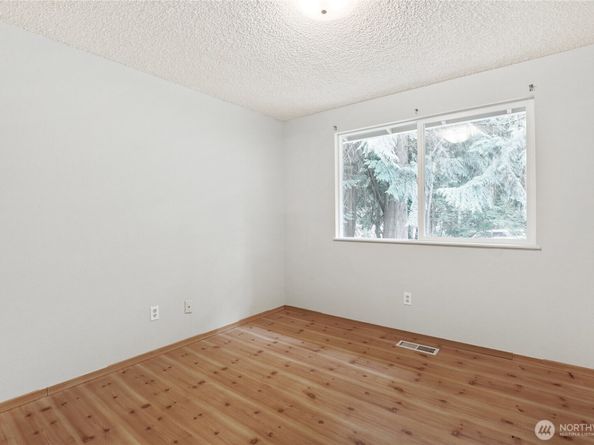 8200 NE View Ridge Lane, Poulsbo WA 98370