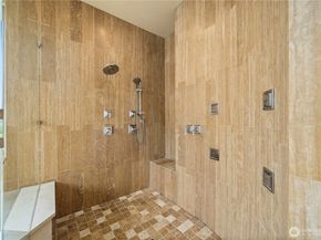 7215 Saint Andrews Lane SE, Snoqualmie WA 98065