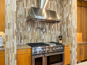 7215 Saint Andrews Lane SE, Snoqualmie WA 98065