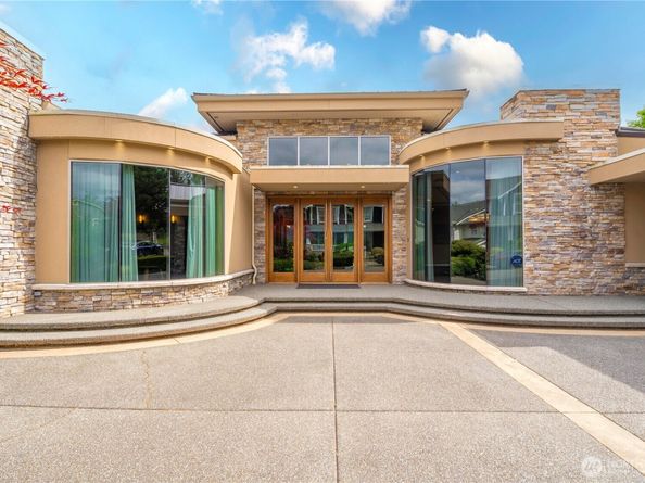 7215 Saint Andrews Lane SE, Snoqualmie WA 98065