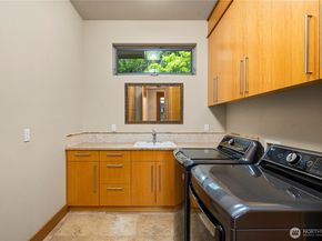 7215 Saint Andrews Lane SE, Snoqualmie WA 98065