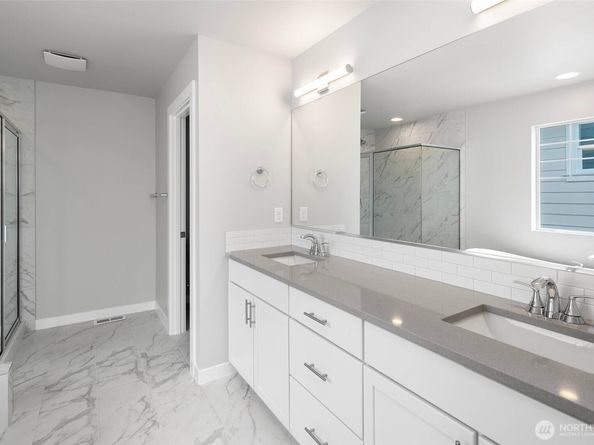 544 SW 97th Street 5, Seattle WA 98106