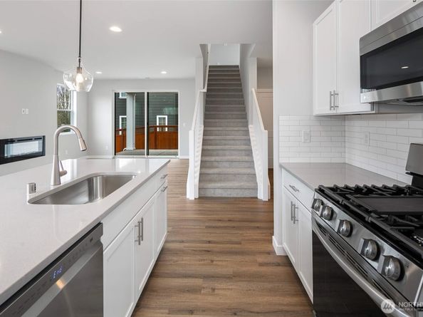 544 SW 97th Street 5, Seattle WA 98106