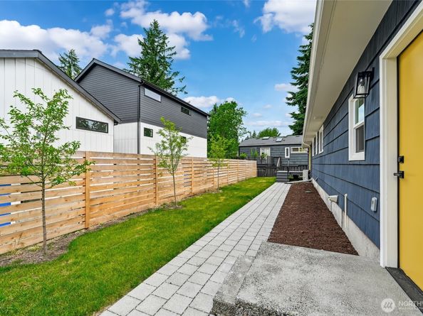 14025 23rd Avenue NE, Seattle WA 98125