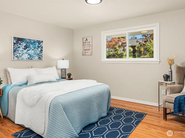 14025 23rd Avenue NE, Seattle WA 98125