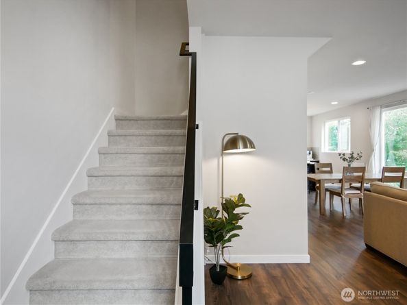 8545 22nd Place NE, Seattle WA 98115