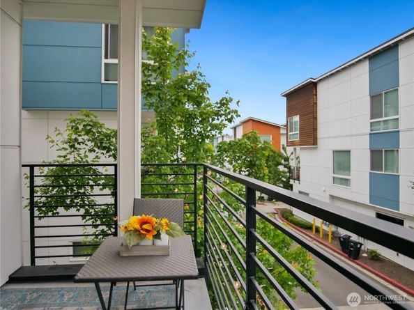 8545 22nd Place NE, Seattle WA 98115