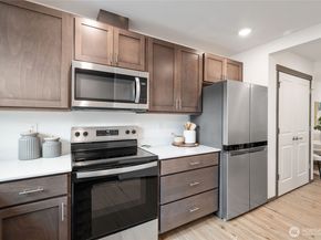 1339 Nolta Loop NE, Bainbridge Island WA 98110