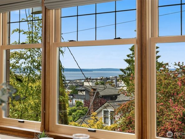 405 Prospect Street 201, Seattle WA 98109
