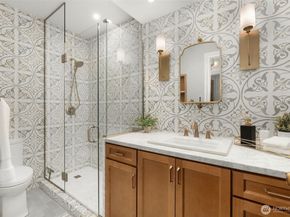 405 Prospect Street 201, Seattle WA 98109
