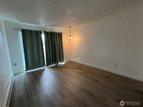 1175 Harrington Place NE 214, Renton WA 98056