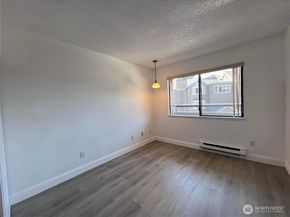 1175 Harrington Place NE 214, Renton WA 98056