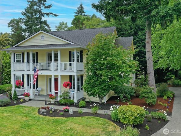 213 Eakin Drive NW, Bainbridge Island WA 98110