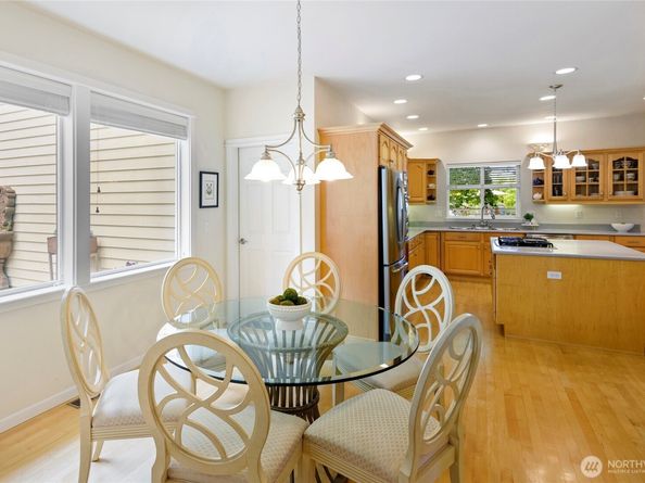 213 Eakin Drive NW, Bainbridge Island WA 98110