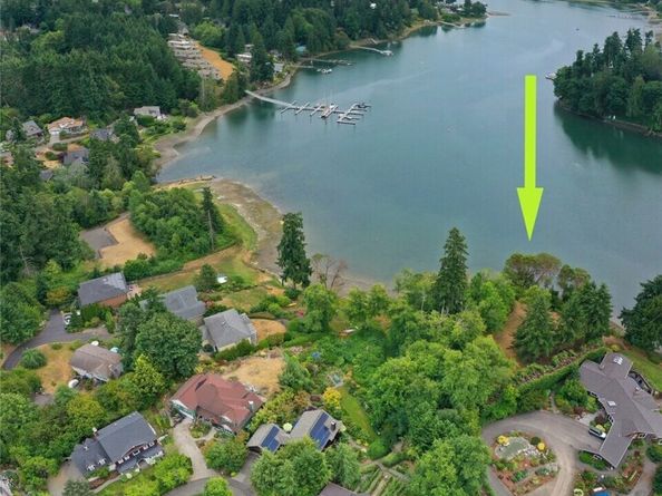 213 Eakin Drive NW, Bainbridge Island WA 98110