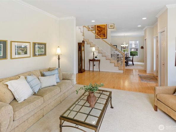 213 Eakin Drive NW, Bainbridge Island WA 98110