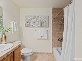 5300 Harbour Pointe Boulevard 311I, Mukilteo WA 98275