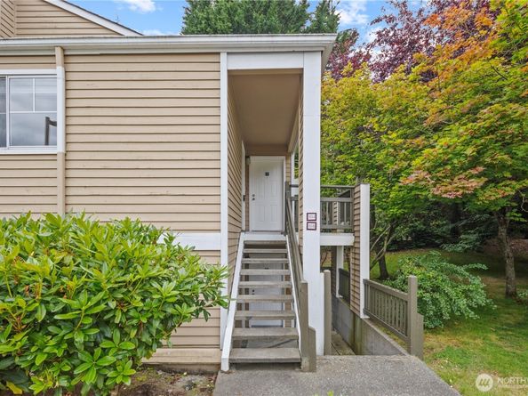 5300 Harbour Pointe Boulevard 311I, Mukilteo WA 98275