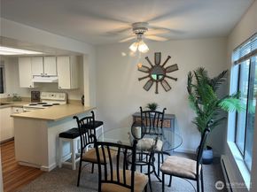 4800 200th Street SW E205, Lynnwood WA 98036