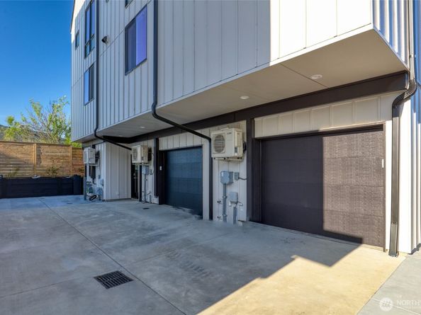 9750 A Holman Road NW, Seattle WA 98117