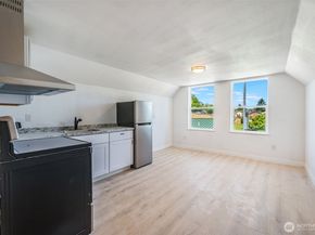 1012 9th Street, Bremerton WA 98337
