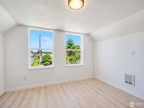 1012 9th Street, Bremerton WA 98337