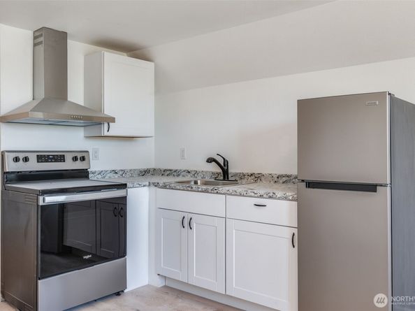 1012 9th Street, Bremerton WA 98337