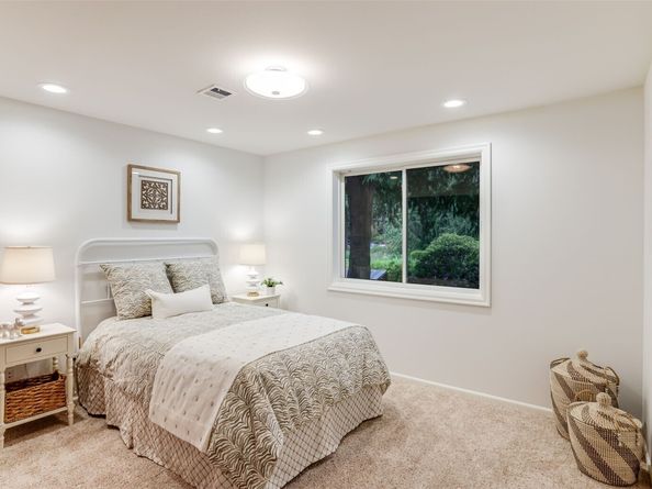2171 N 122nd Place, Seattle WA 98133