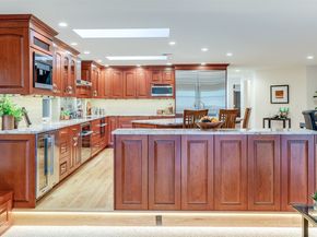 2171 N 122nd Place, Seattle WA 98133