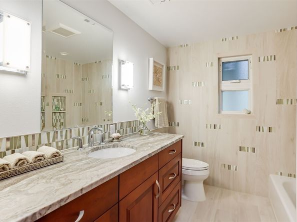 2171 N 122nd Place, Seattle WA 98133