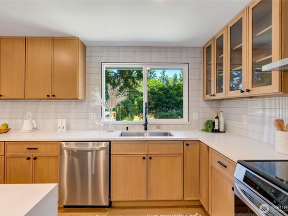 20126 81st Avenue W, Edmonds WA 98026