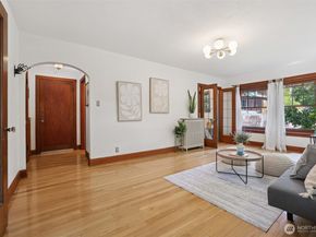408 Bellevue Avenue E 206, Seattle WA 98102