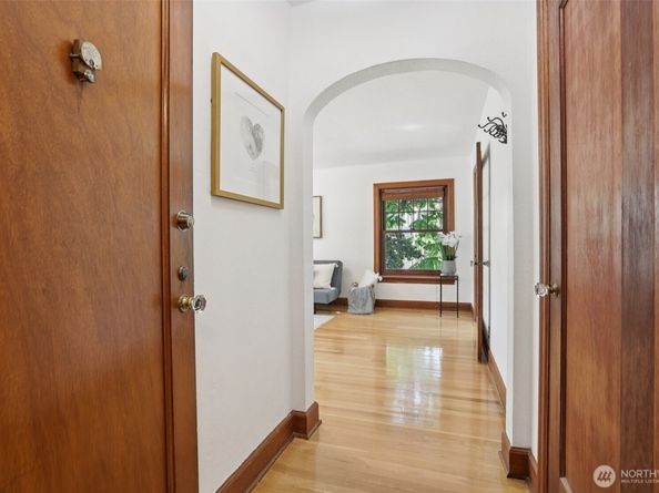 408 Bellevue Avenue E 206, Seattle WA 98102