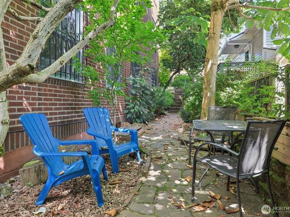 408 Bellevue Avenue E 206, Seattle WA 98102