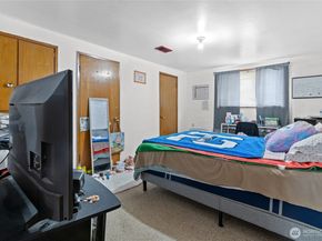 14222 4th Avenue SW, Burien WA 98166