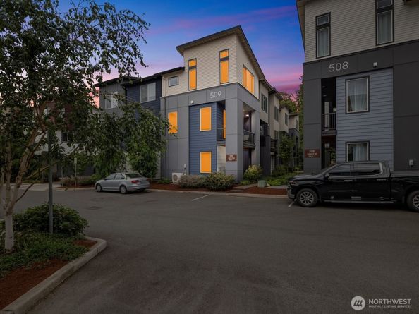 509 237th Place SE D, Bothell WA 98021