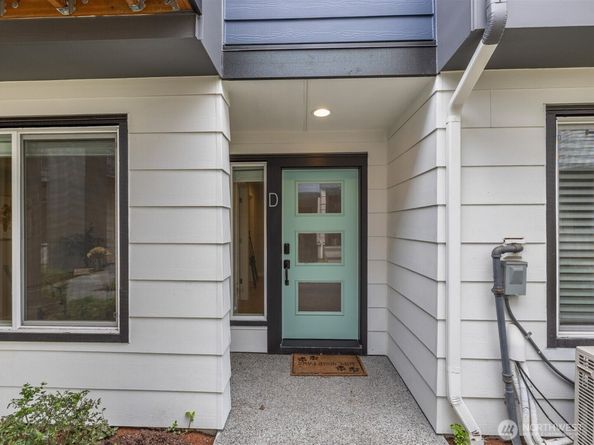 509 237th Place SE D, Bothell WA 98021