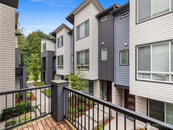 509 237th Place SE D, Bothell WA 98021