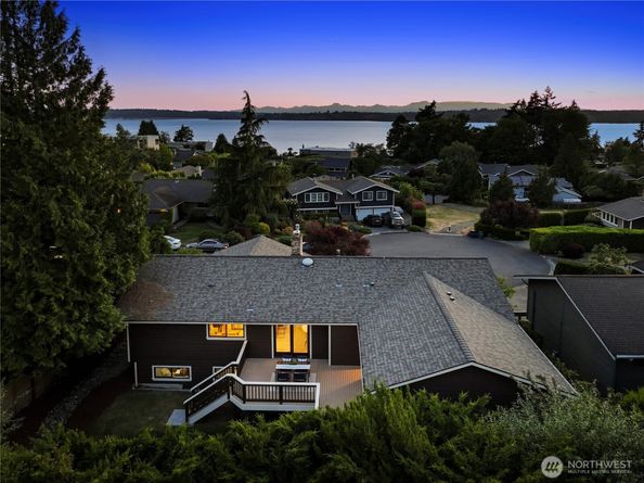6210 105th Avenue NE, Kirkland WA 98033