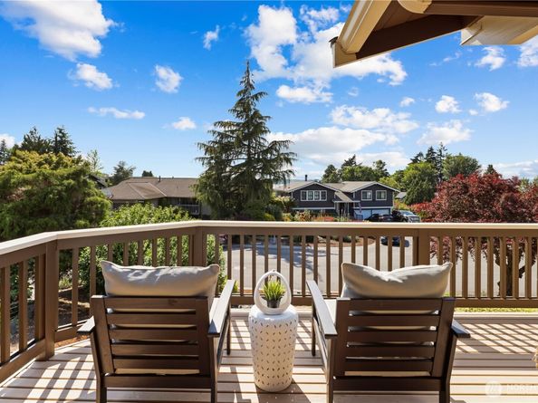 6210 105th Avenue NE, Kirkland WA 98033